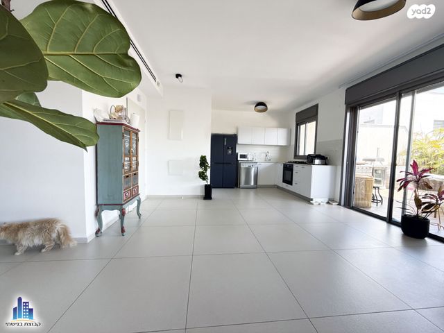 גג/ פנטהאוז, יהושע חנקין 35, אגרובנק, חולון