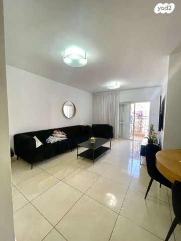 דירה, שדרות יוהנה ז'בוטינסקי 26, נווה זאב, נאות אילן, באר שבע