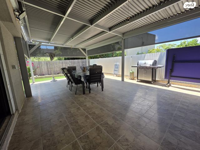 דו משפחתי, עצמון, שגיא, כרמיאל