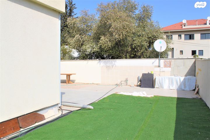 מגרשים, יחיא יצחק הלוי, ראש העין