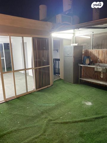 גג/ פנטהאוז, תרצ"ו, נאות רחל, חולון