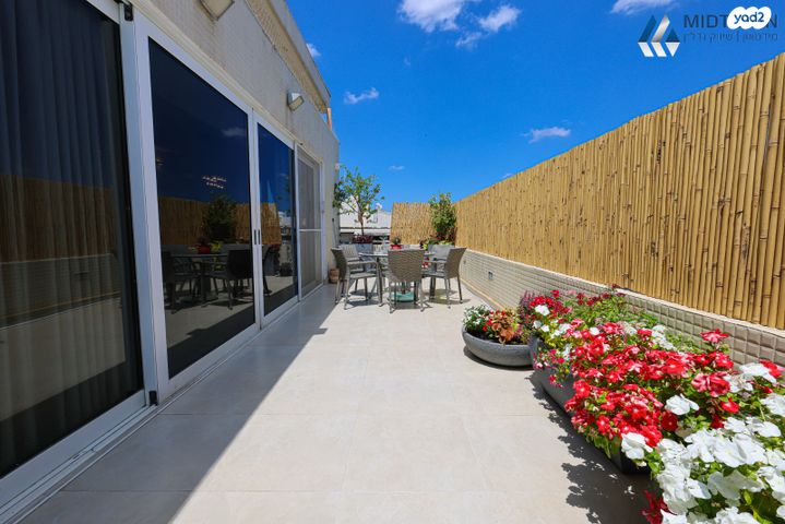 דופלקס, כפר סבא