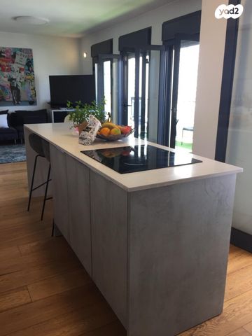 דופלקס, תל אביב יפו