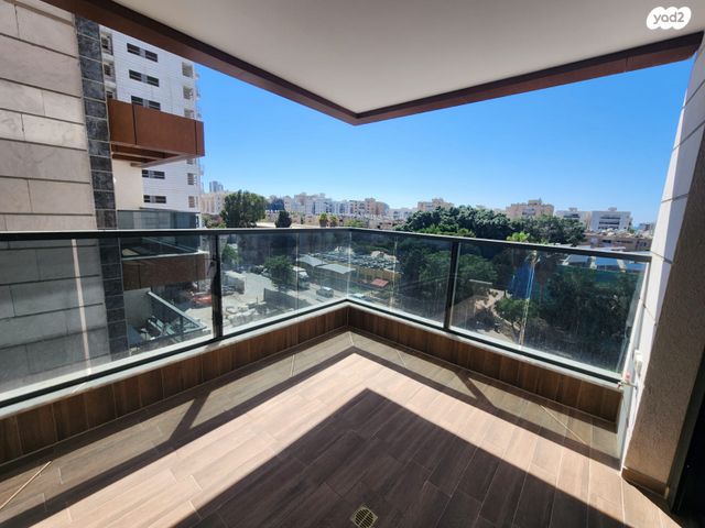 הרב שאולי 17