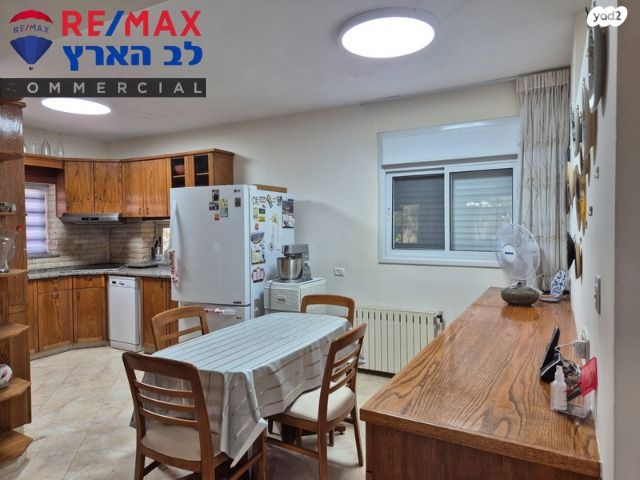 בית פרטי/ קוטג', האורן, ברקן