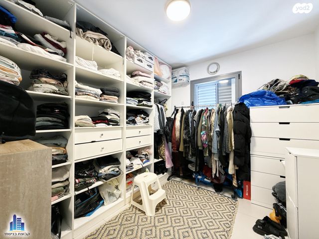 גג/ פנטהאוז, יהושע חנקין 35, אגרובנק, חולון