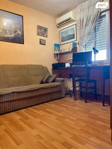 דירה, ככר יהלום, שאר העיר, מעלה אדומים