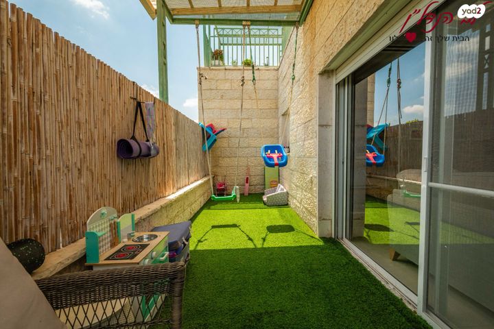 דירה, עמק זבולון, אבני חן, מודיעין מכבים רעות