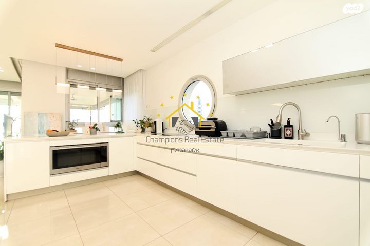 דירה, דודו דותן, עיר ימים, נתניה