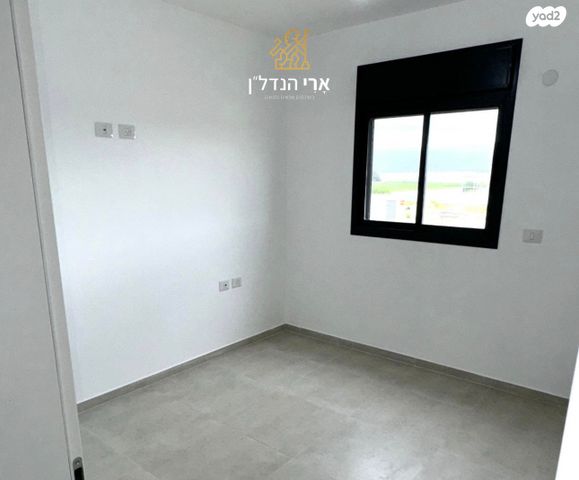 דירה, מפרש, משולש עין כרמל, עתלית