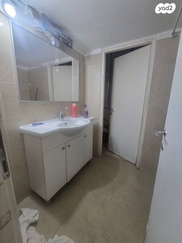 דירה, הרב הרצוג, מוצקין הותיקה, קרית מוצקין