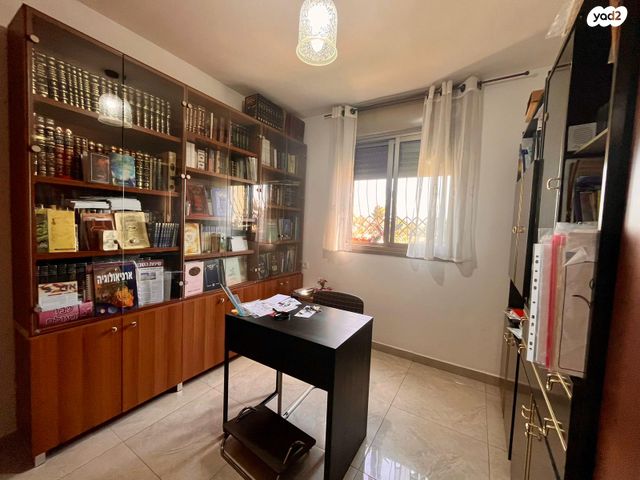 דירה, יובלים, נאות שמיר, רמלה