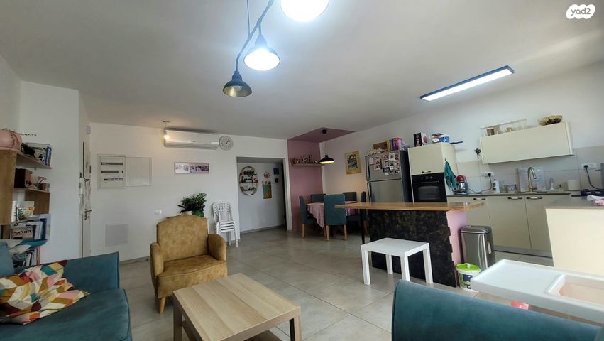 דירה, החרוב, מצפה העמק, מגדל העמק