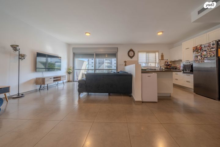 דירה, רובין 5, אבני חן, חריש