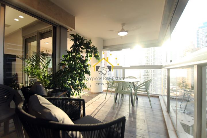 דירה, דודו דותן, עיר ימים, נתניה