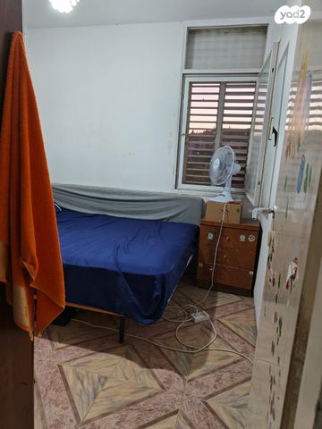 דירה, המיסדים, כרמיאל