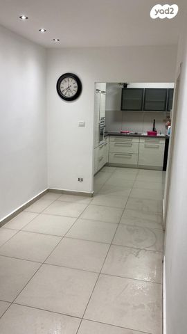 גג/ פנטהאוז, תרצ"ו, נאות רחל, חולון