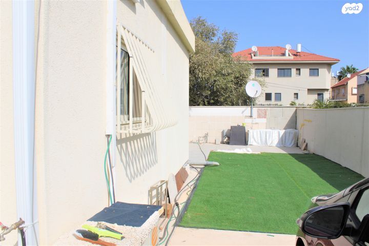 מגרשים, יחיא יצחק הלוי, ראש העין