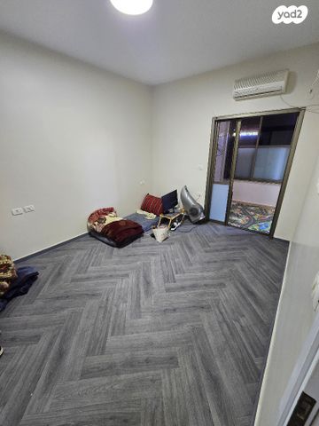 דירה, שדרות ירושלים 112, צהלון, שיכוני חסכון, תל אביב יפו