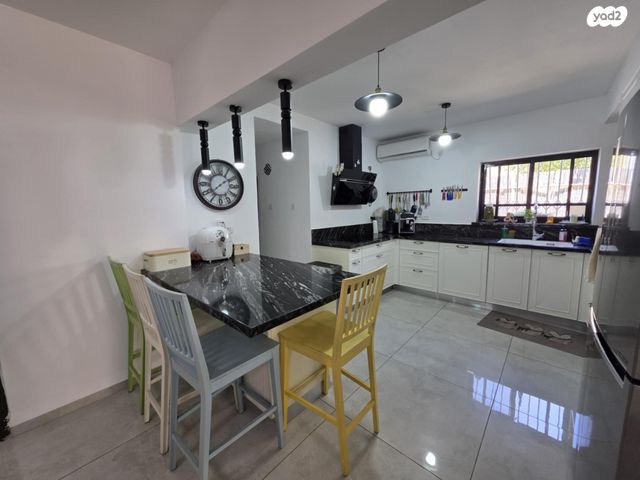 דו משפחתי, עצמון, שגיא, כרמיאל