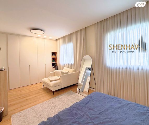 דירת גן, תל מונד