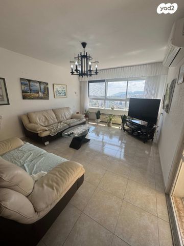 ליאון בלום 36