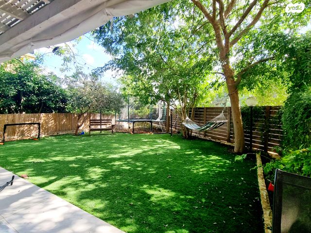 דו משפחתי, בנימינה גבעת עדה