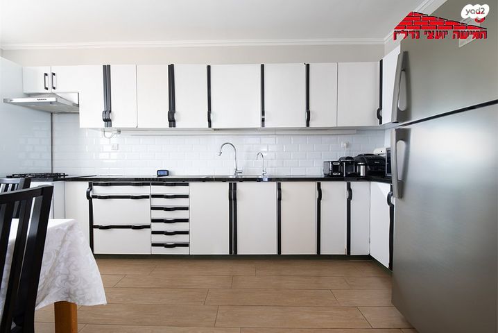 דירה, ברנדייס, רמב"ם, ראשון לציון