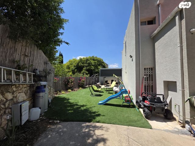 דו משפחתי, עצמון, שגיא, כרמיאל