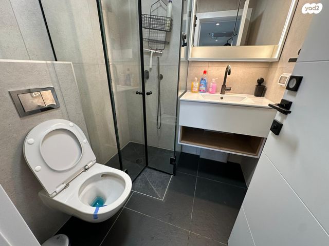 דירה, הרצליה