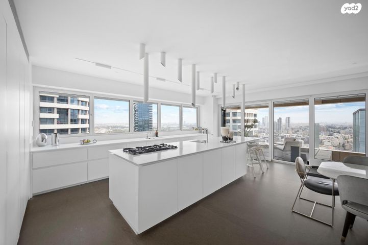 דירה, ניסים אלוני 17, צמרות איילון, פארק צמרת, תל אביב יפו