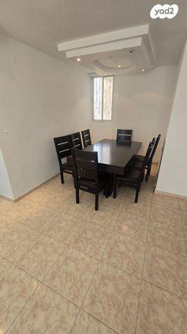 דירה, מאיר בר אילן 14, המרכז האזרחי, רמלה