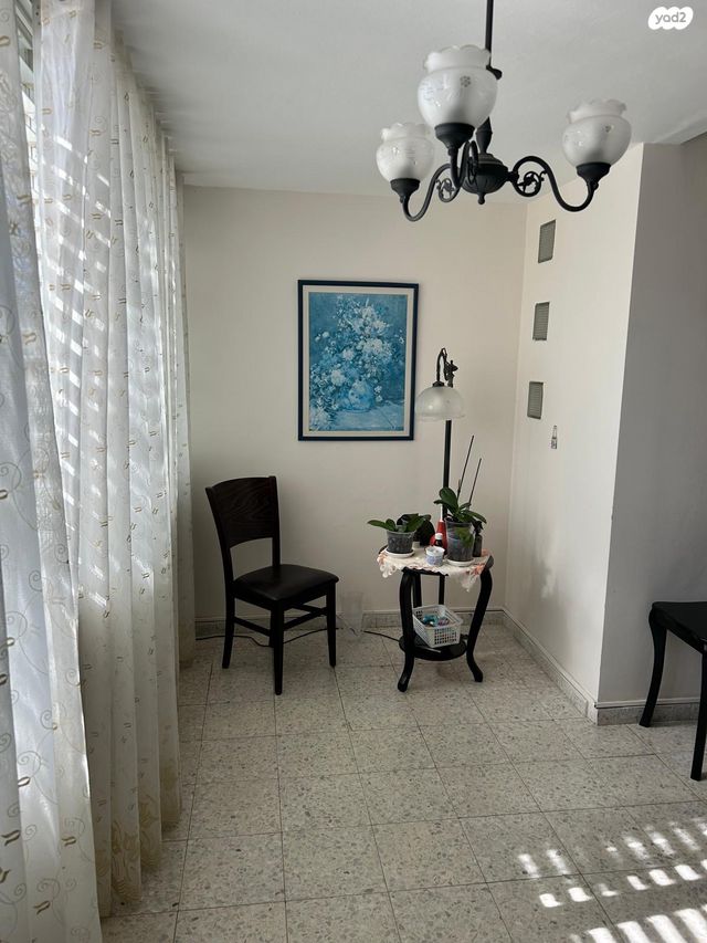 דירה, אלי כהן, רמת הנשיא, בת ים