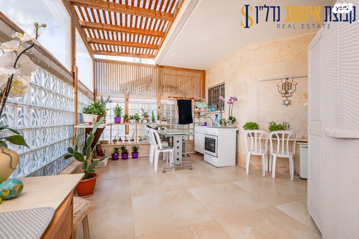 דירת גן, גבעת אולגה, חדרה