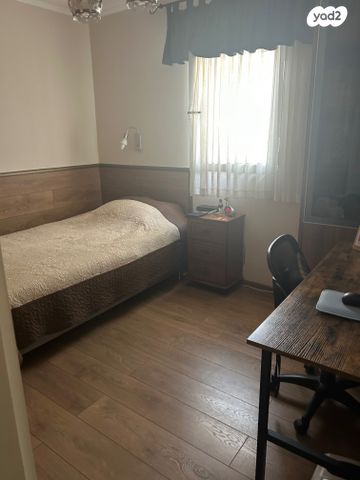 דירה, אורות, אור עקיבא