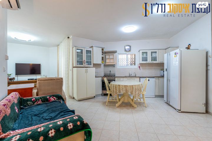 דירת גן, גבעת אולגה, חדרה