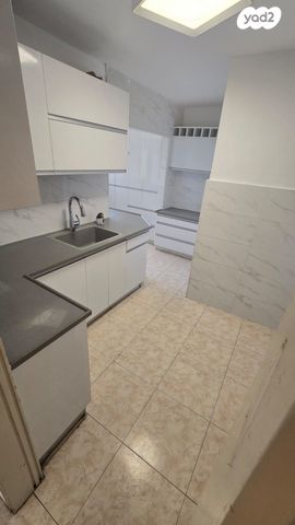 דירה, מאיר בר אילן 14, המרכז האזרחי, רמלה