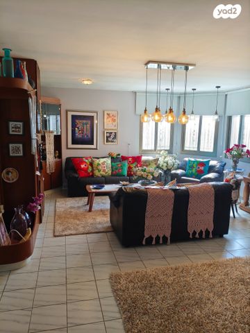 בית פרטי/ קוטג', החורש, מערבית, כרמיאל