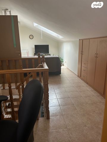 דירה, אורות, אור עקיבא