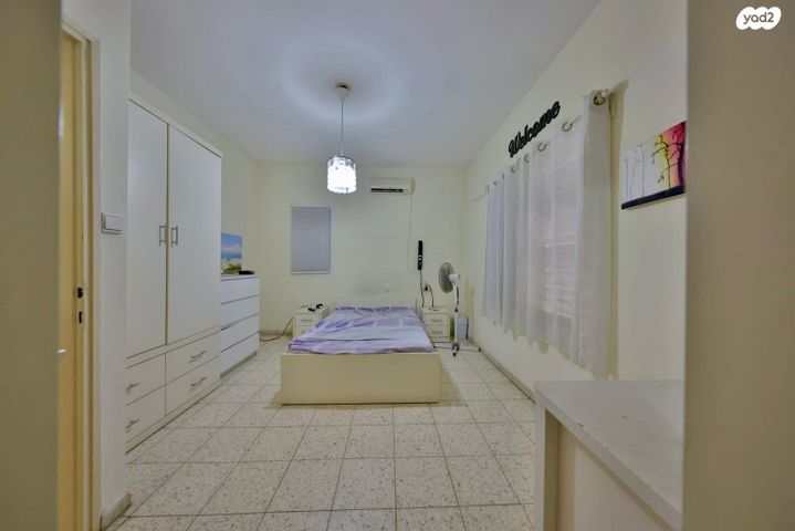 דו משפחתי, לח"י 15, הפרפר, קרית ביאליק