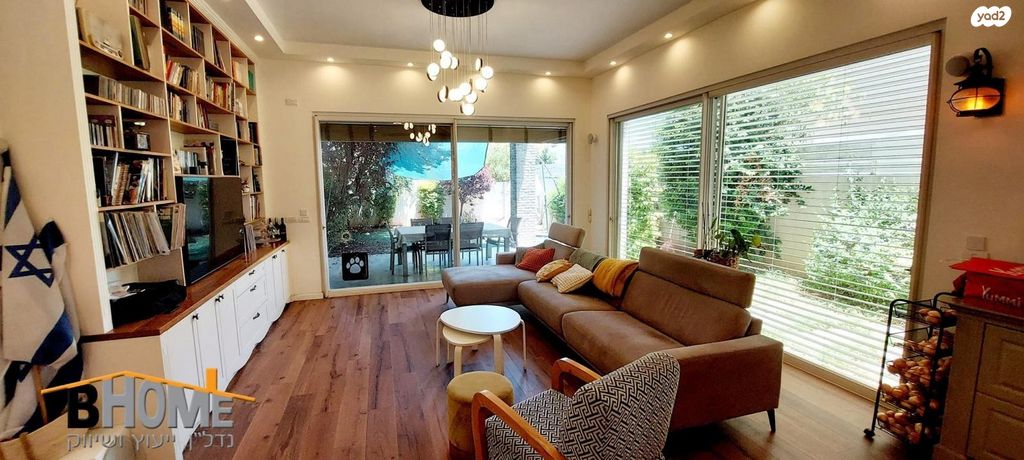 דו משפחתי, רמת אמיר, קדימה צורן