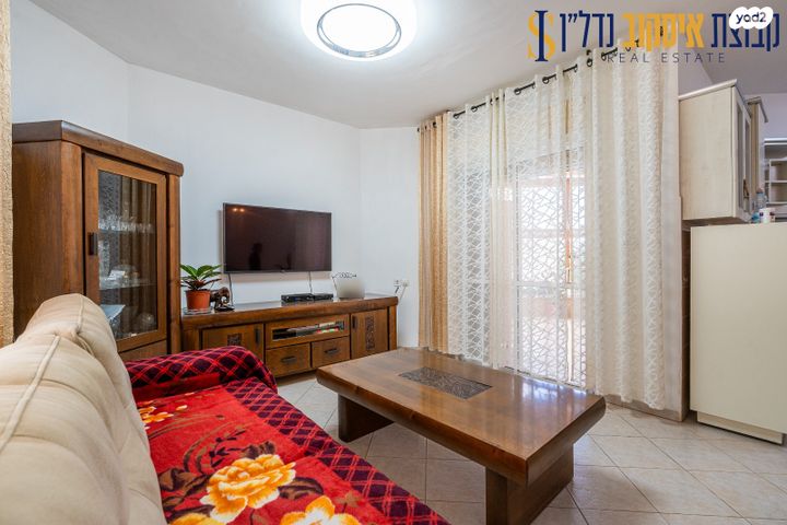 דירת גן, גבעת אולגה, חדרה