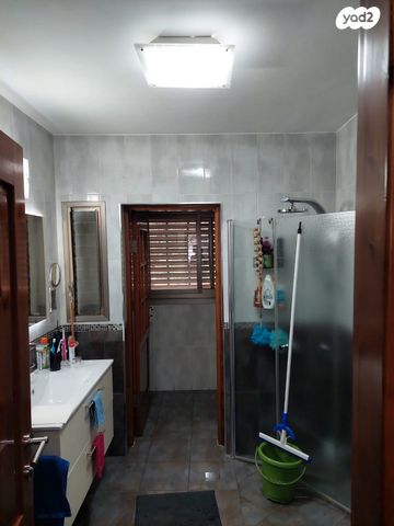 דירת גן, הנוריות, רמות יצחק, נשר