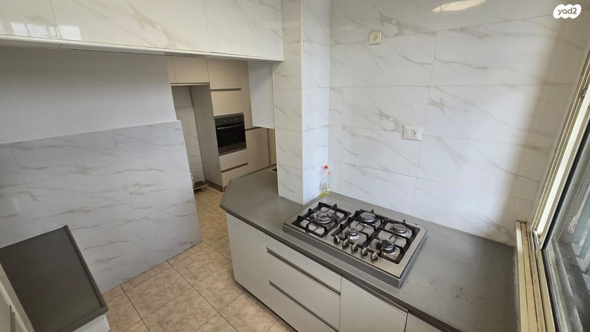 דירה, מאיר בר אילן 14, המרכז האזרחי, רמלה