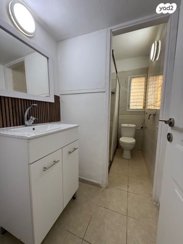 דירה, הוגו מולר 55, מרכז העיר, קרית אתא