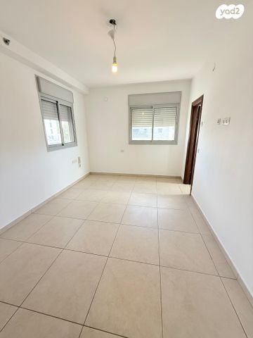 דירה, נווה גן, רמת השרון