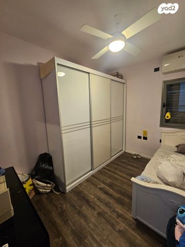 דירה, אריק איינשטיין, הרצליה ב', הרצליה