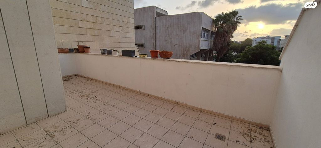 דירה, בר אילן, רעננה