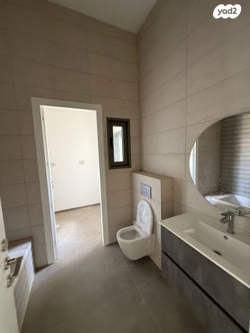 גג/ פנטהאוז, אופקים