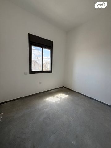 גג/ פנטהאוז, אופקים